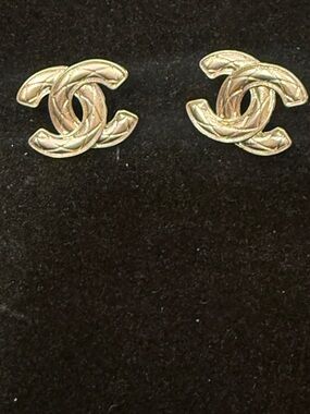 Logo style pierced  earrings